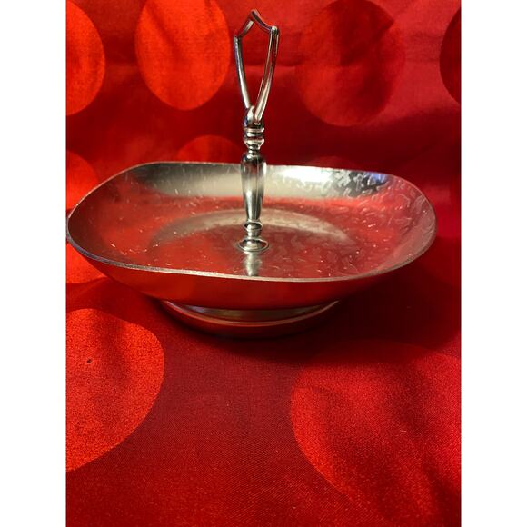Kensington Moire Aluminum Tidbit tray w handle on pedestal silver tone 8 in. EUC - Picture 3 of 16